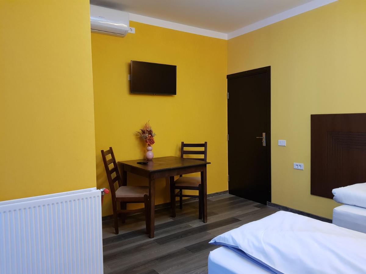 Hotel Restaurant La Passione Tecuci ภายนอก รูปภาพ