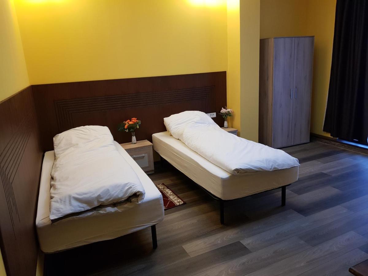 Hotel Restaurant La Passione Tecuci ภายนอก รูปภาพ
